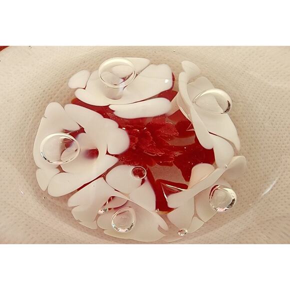 ASHTRAY-VINTAGE-BLOWN GLASS-Clear-White Flowers-Red Accent-Small-MCM - Picture 6 of 15